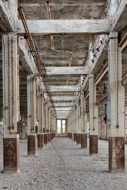 Curtiss Colonnade