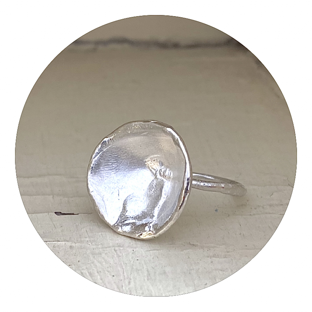 giant L u n a r ring