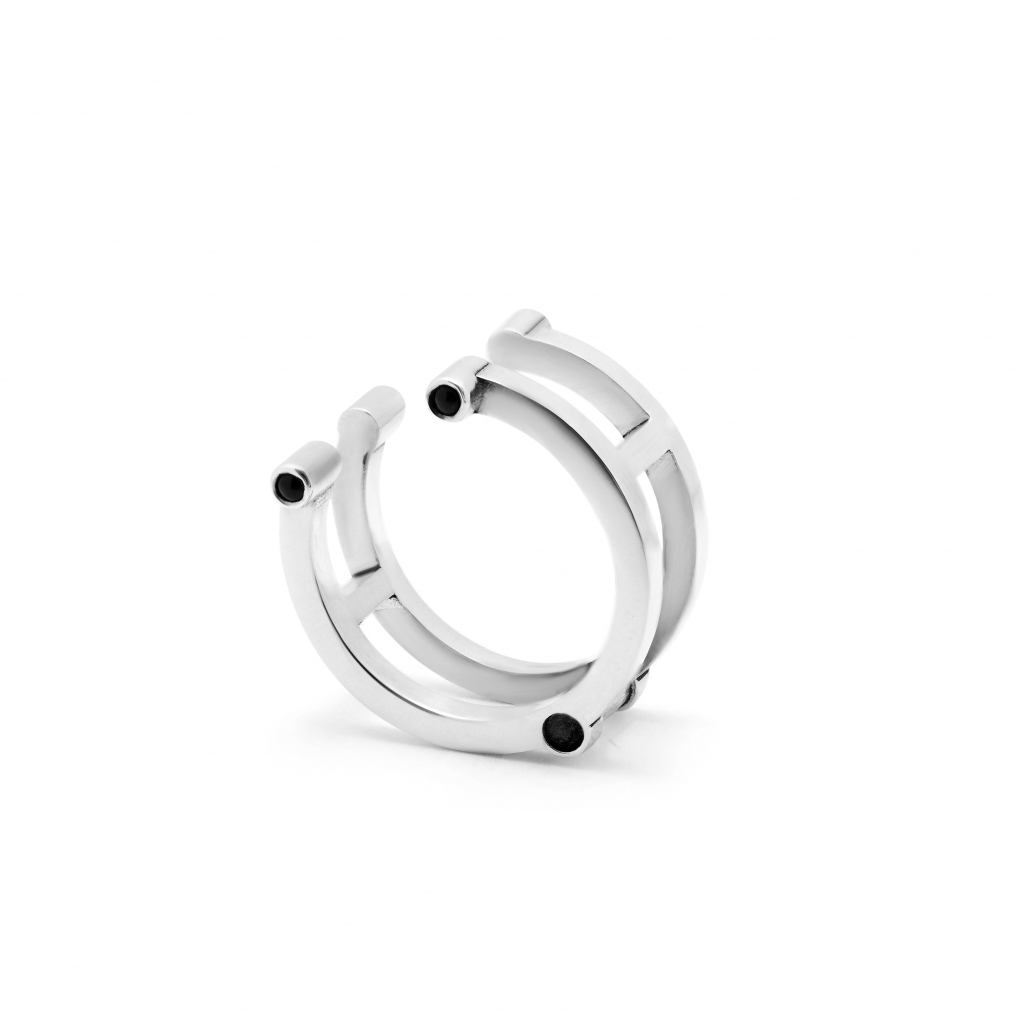 Open concept ring with 2 tubular branches on each side that could be set with stones.