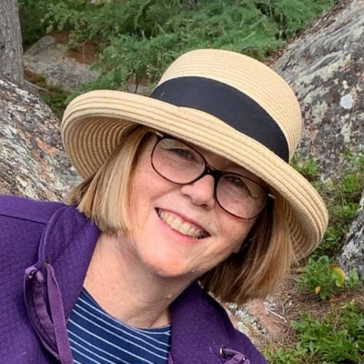 profile_Lynne-Ryall-portrait.20210520213226.jpg